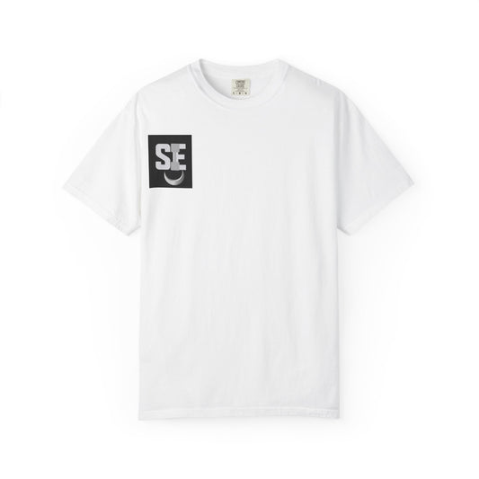 Garment-Dyed gym pump cover T-shirt in white with logo design on the chest.